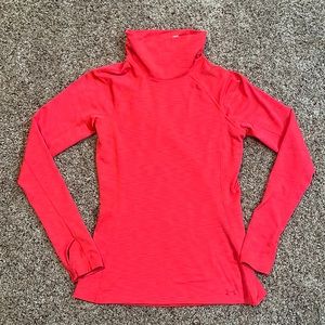 Under Armour cold gear semi fitted shirt with thumb holes size small